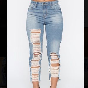 Fashion Nova Distressed Jeans | Sz 11